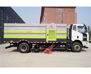 8噸洗掃車(chē) YYD5181TXSC6(一汽解放）（正右）
