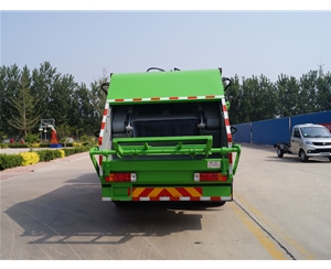 純電動(dòng)壓縮式垃圾車(chē) YYD5120ZYSCBEV(正后)